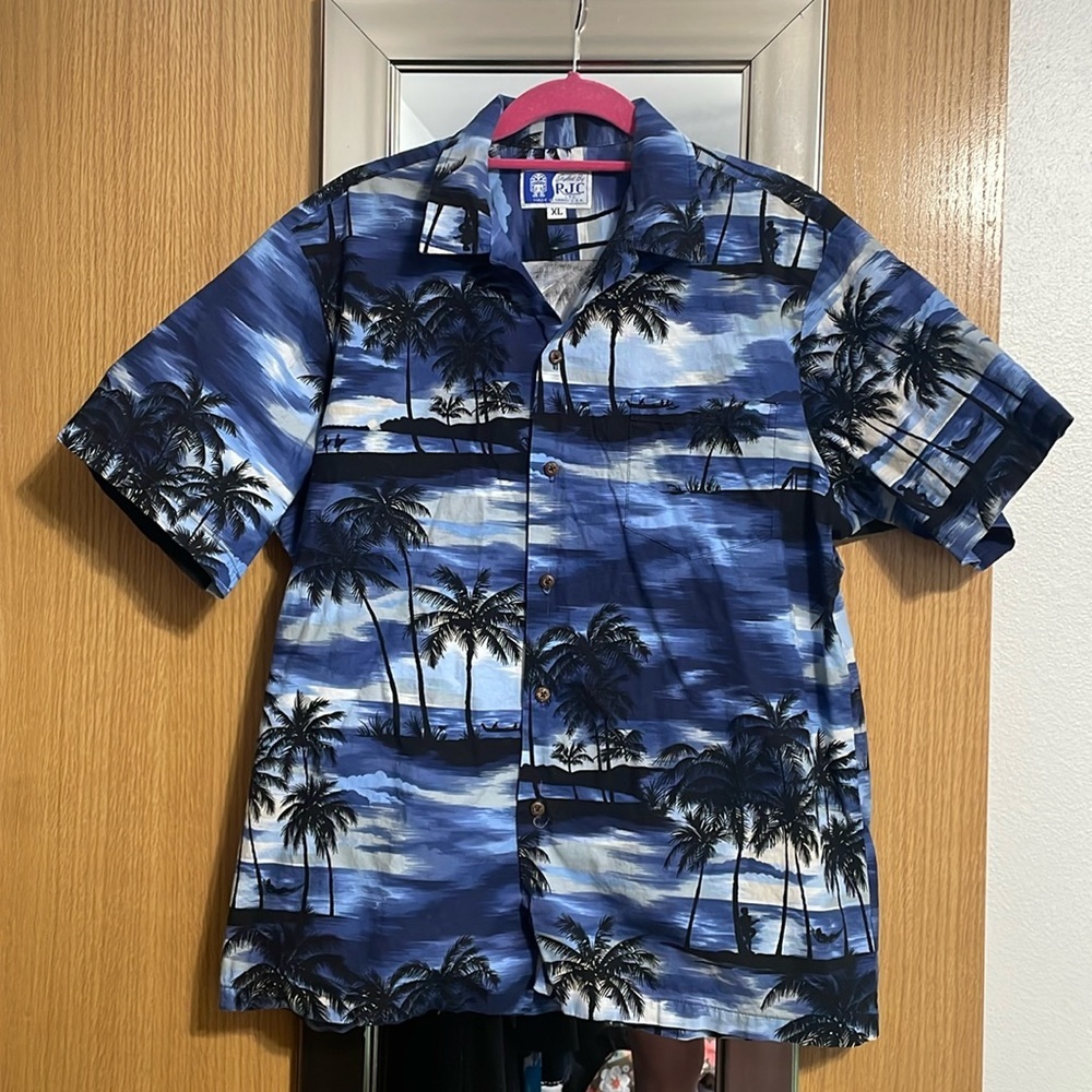 RJC LTD Hawaiian Shirt size XL short sleeve chest pocket palm trees beach blue